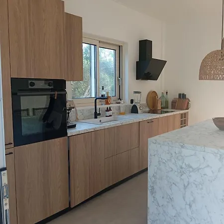 Elegant Escape With Panoramic Views Kato Garouna