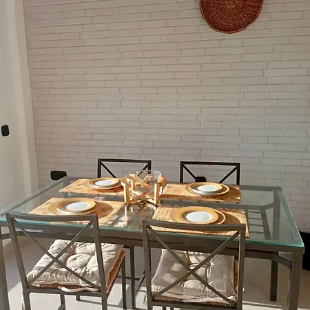 Elegant Escape With Panoramic Views شقة *