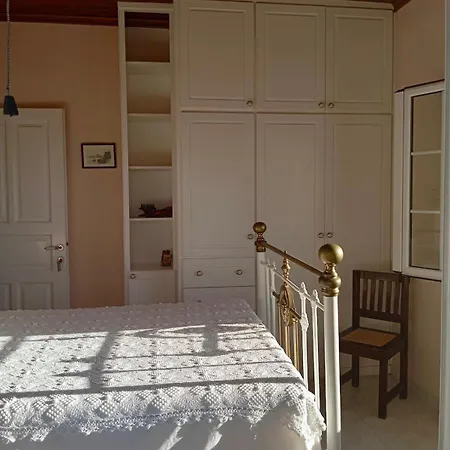 Elegant Escape With Panoramic Views *