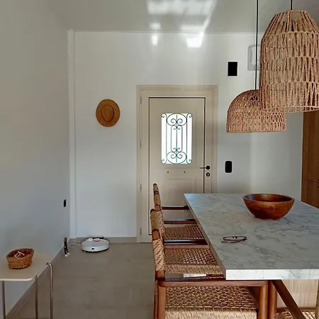 شقة Elegant Escape With Panoramic Views Kato Garouna