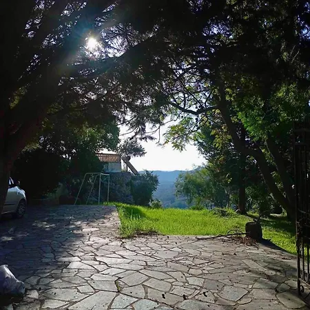 Elegant Escape With Panoramic Views Kato Garouna